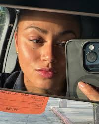 October showed me that despite how much I was doing how unproductive I was  really being when it comes to working toward the things I really want. Work  smarter not harder but