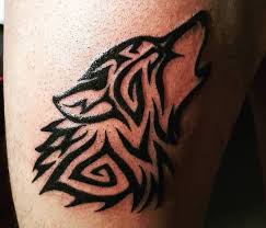 Tatuaggio Lupo Significato Idee E Foto Tatuaggio Co Tatuaggio Lupo Tatuaggi Lupo