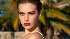 Paula Valle's Instagram, Twitter & Facebook