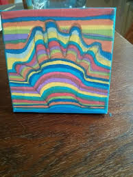 Hand Auf Papier Malen Gerade Linien Farbig Zeichnen Aber Uber Die Hand Einen Bogen Malen Zeichnen Lernen Farbiges Papier Kunst Fur Kinder