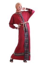 Bukareview/ tali jiwo) untuk kamu yang butuh inspirasi dengan gamis, kini kamu bisa memilih model gamis terbaru yang kekinian dengan potongan ala mermaid atau putri duyung.gamis yang satu ini cocok sekali untuk dikenakan kondangan. Model Baju Gamis Terbaru 2016 Modern Dan Elegan