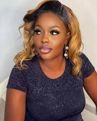 Make up de qualité 🔥🔥 . . . . . . . . . @magic_side_makeup_226 made it❤️