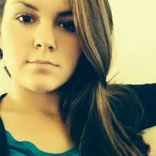 Kari Root's Instagram, Twitter & Facebook