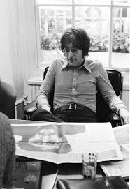 John Lennon Being Interviewed By Journalist Steve Turner Of Beat Instrumental Magazine Apple Records London 19th July John Lennon Beatles Lennon Beatles One