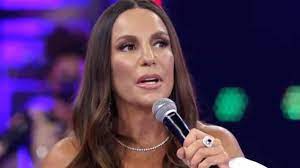 Brazilian axé music superstar ivete sangalo debuted as the lead singer of banda eva in 1993 with an eponymous album. Ivete Sangalo Celebrates Program Premiere On Tv Globo Newswep