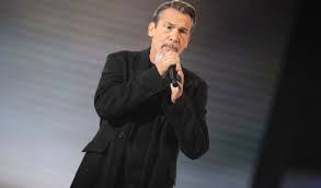 "Je ne peux pas chanter sans..." : Une habitude de Florent Pagny a-t-elle  entraîné des conséquences irréversibles ? Le chanteur reste dubitatif