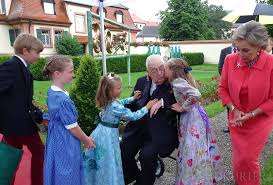 Finden sie ihr passendes haus zum thema: Koniglicher Beobachter 80 Geburtstag Carl Herzog Von Wurttemberg