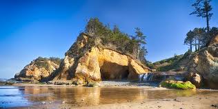 One of the oregon coast's larger beach towns, seaside maintains a small, hometown ambiance. Best Things To Do In Seaside Oregon Oregon Beach Vacations 2019