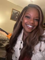 Hey there Singles 👋🏾 I'm Ceci, 38, single, divorced, 1 child who's in  college. I live in Powder Springs Ga, from Florida. I love dancing, being  outdoors and healthy living. Passport ready,