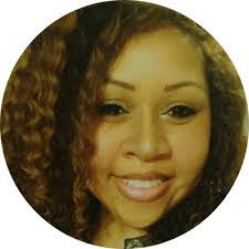 Julia Moak's Instagram, Twitter & Facebook