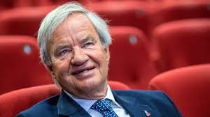 Kjos fornøyd med ny konsernsjef i Norwegian