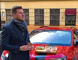 Filip chajzer jeszcze nie ma biografii na filmwebie, możesz być pierwszym który ją doda! Filip Chajzer Jezdzi Najdrozszym Suv Em Tej Marki Zaskakujaca Przesiadka Zdjecia Super Express Wiadomosci Polityka Sport