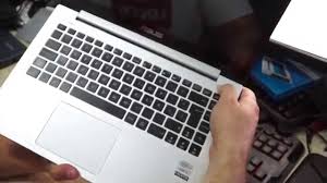 Tan solo tenemos que aprender que el teclado de mac y el de windows funcionan de forma distinta. Booteo Formateo E Instalacion De Windows En Asus X540b By Monkeys Technology