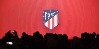 Mi ahijado es un hincha de este equipo y me gustaría sorprenderle con un almohadón con este escudo. El Atletico Modifica Su Escudo Para La Proxima Temporada Ultimas Noticias De Deportes Cadena Ser