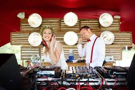 Festival Wedding At Krauterhof Lauenhain Hochzeitsplanung Hochzeit Hochzeit Bilder