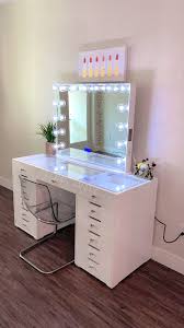Corner Makeup Vanity Table For Your Bedroom For Rexgarden In 2020 Vanity Makeup Rooms Beauty Room Vanity Makeup Room Decor