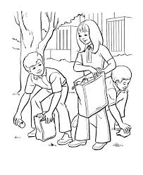 Iarna este un anotimp magic !fulgii strălucitori de zăpadă acoperă totul în jur cu frumuseţea lor îngheţată. Imagini De Colorat Reciclare Coloring Free To Print