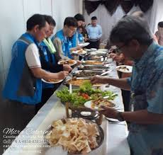 Tempat luwas, mushola, kamar mandi pun dek. Rekomendasi Catering Untuk Acara Kantor Prasmanan Coffee Break