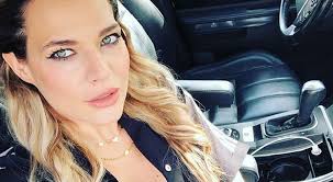 Laura Chiatti, lite social dopo l'ospitata di Marco Bocci a “Verissimo”:  «Il lavoro scarseggia a casa tua»