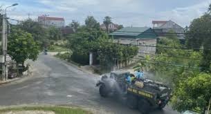 Người dân được yêu cầu ở nhà, chỉ ra ngoài nếu thật sự cần thiết như: Afq0mxp3fp3twm