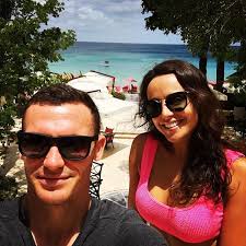 Belgian defender thomas vermaelen will be keen to stop his rivals scoring with beautiful missus polly parsons back home. Barca Wags