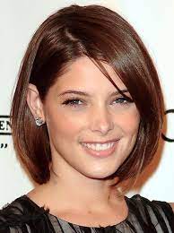 Short hair for a round face is easily styled with a chic shaggy bob. Medium Bob Hairstyle For Women Round Faces Medium Bob Hairstyle For Women Round Faces Chin Length Hair Oval Face Hairstyles Bob Hairstyles For Fine Hair