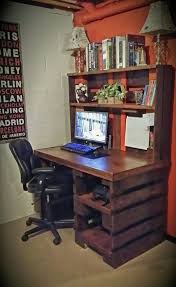 It can be made of wood, aluminum, and pipe. Creative Diy Computer Desk Ideas For Your Home Diy Ideas