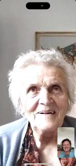 Can someone remove the ugly trailer from this picture?