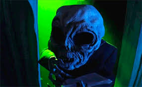 Remember the shrunken head guy from beetlejuice? Beetlejuice Gifs Popsugar Entertainment