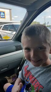 ❤️ “I want my picture with your Aldi sign, Mommy!”