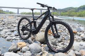 舗装路とガレ場でフルサスe mtbを徹底テスト scott genius eride bosch performance line cx編 シュワルベ ガレ オフロード