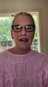 Julie Boren's Instagram, Twitter & Facebook