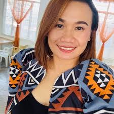 Debbie Pascual's Instagram, Twitter & Facebook