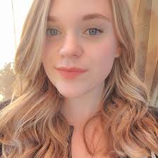 Who can make a smash cake, cupcakes, and cookies for a first birthday party 