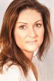 Michelle Hulse's Instagram, Twitter & Facebook