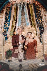 Betrayed by her love, her family, she was killed. Svarna By Ikat Indonesia Didiet Maulana Wedding Bridal In Jakarta Bridestory Com