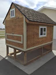 The house itself is already built on this one so you save time. How To Build A Pallet Chicken Coop 20 Diy Plans Guide Patterns