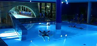 Therme und familienbad in alpiner naturkulisse. Thermalbad Claudius Therme Koln Wellness Mit Blick Auf Den Dom