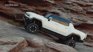 Several new electric cars have launched last year and many are heading to the market in 2021. Gm Debuts Electric Hummer Pickup With 80 000 Starting Price Bloomberg