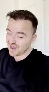 Darren Connell Says Hello