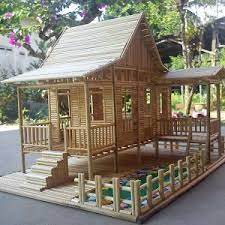 Nama tiang dua belas didapat berdasarkan 12 batang tiang yang terdapat pada ruangan rumah ibu, yaitu 6 tiang serambi dan 6 tiang panjang.rumah ini terdapat tiga modul yaitu rumah ibu, rumah tengah dan rumah dapur. Rumah Melaka Tiang Dua Belas Wanpokwan Rumah Burung Rumah Kebun Pondokan