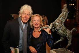 In oktober worden vijf organisaties genomineerd die doorgaan naar de finaleronde. With Paul Van Vliet
