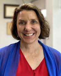 Laura Childers's Instagram, Twitter & Facebook