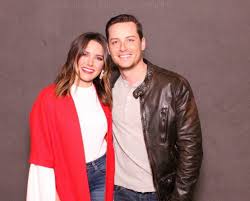 Find the perfect sophia bush jesse lee soffer stock photos and editorial news pictures from getty images. One Chicago Updates On Twitter Sophia Bush And Jesse Lee Soffer X Linstead At The Chicagoheroesevent