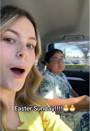 hal (@hallie_boschman)