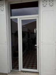 Voilà pourquoi, il faut insister sur la qualité de la fenêtre aluminium à acquérir, cela dans le seul but d'optimiser l'isolation. Fourniture Et Pose D Une Porte Fenetre Pvc Fabrication Francaise Caib Porte Fenetre Pvc Fenetre Pvc Pose Fenetre