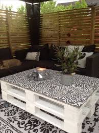 Gemutlichkeit Mit Palettentisch Diy Outdoor Curtains Zuhause Mobel Aus Paletten Paletten Garten