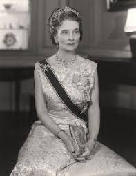Birgitte Duchess Of Gloucester Tiaras Princess Alice Duchess Of Gloucester Alchetron The Free Social Encyclopedia Princess Alice British Royalty Royal Jewels