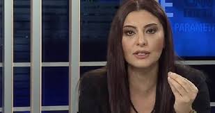 Hürriyet gazetesi ankara temsilcisi hande fırat, sosyal medya hesabından dün akşam cumhurbaşkanı recep tayyip erdoğan ile birlikte çekildikleri fotoğrafı paylaşarak üstüne 'merak edenlere gelsin. Hande Firat Gorunmez Kaza Gozlerinde Hasar Olustu