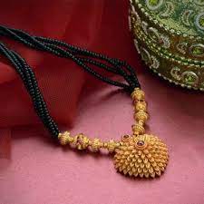Women wear a lot of jewelry around their neck, one among them is mangalsutra. Gold Mangalsutra Designs From Waman Hari Pethe Jewellers Gold Mangalsutra Gold Fashion Necklace Gold Mangalsutra Designs